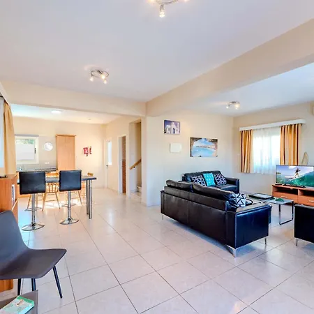 Maria Βίλα Πρωταράς